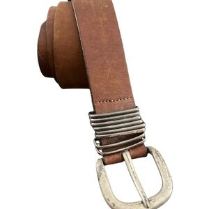 Vintage Gap Belt! Classic Brown Leather Belt with Distinctive Silver Buckle 32